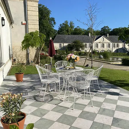 Chateau De La Ferriere Bed and Breakfast