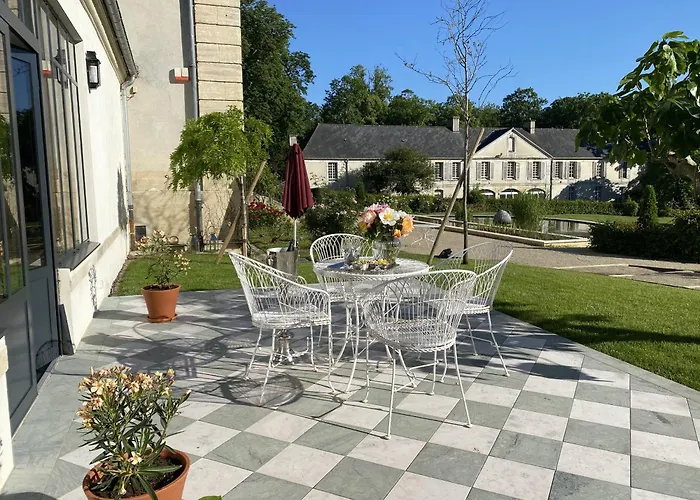 Chateau De La Ferriere Bed & Breakfast